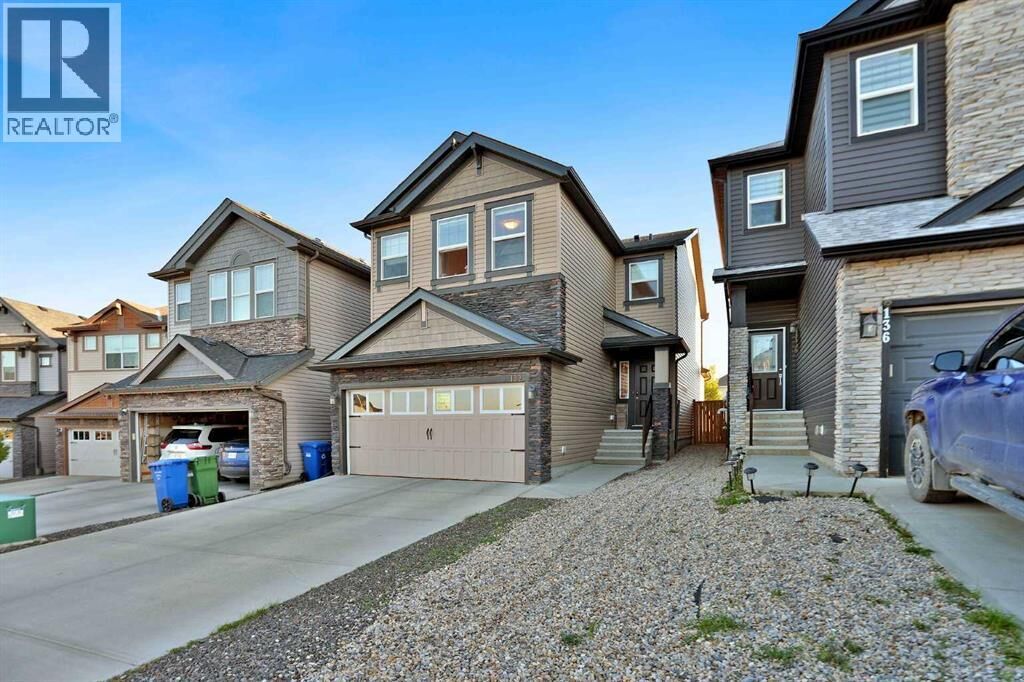 Property Photo:  132 Nolanhurst Crescent Northwest  AB T3R 0Z4 