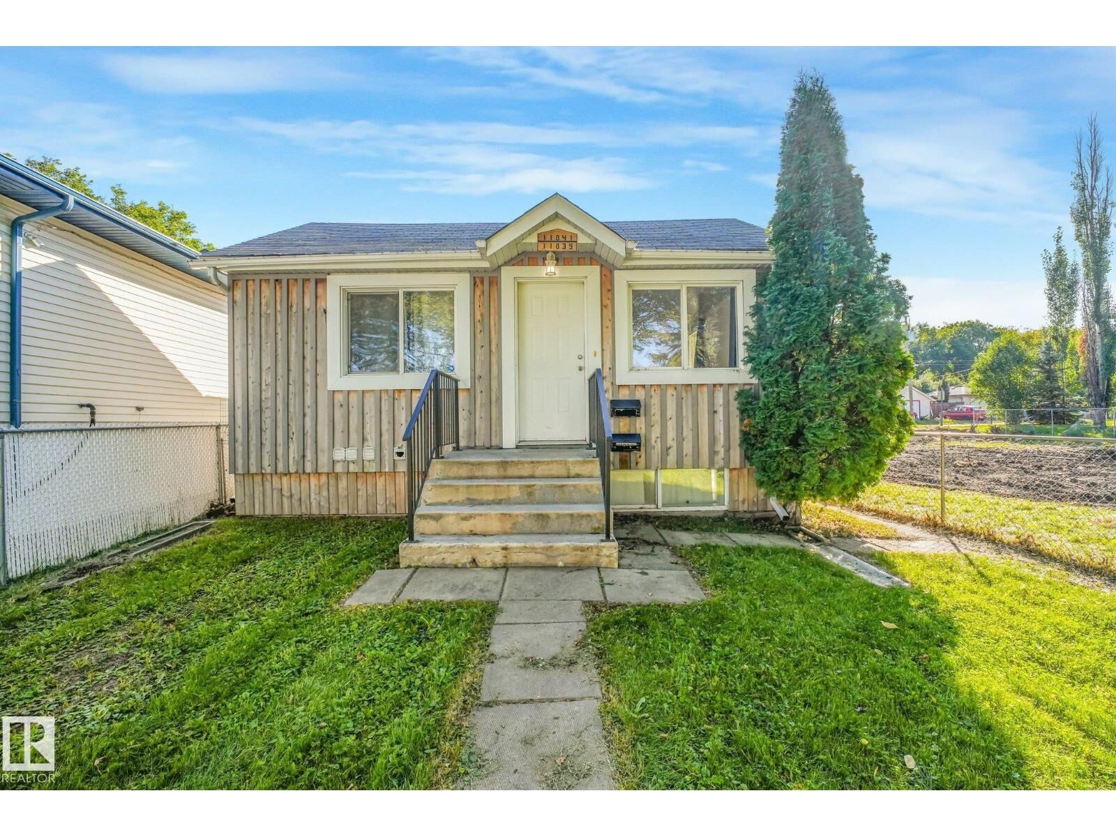 Property Photo: 11841 71 St NW AB T5B 1W4