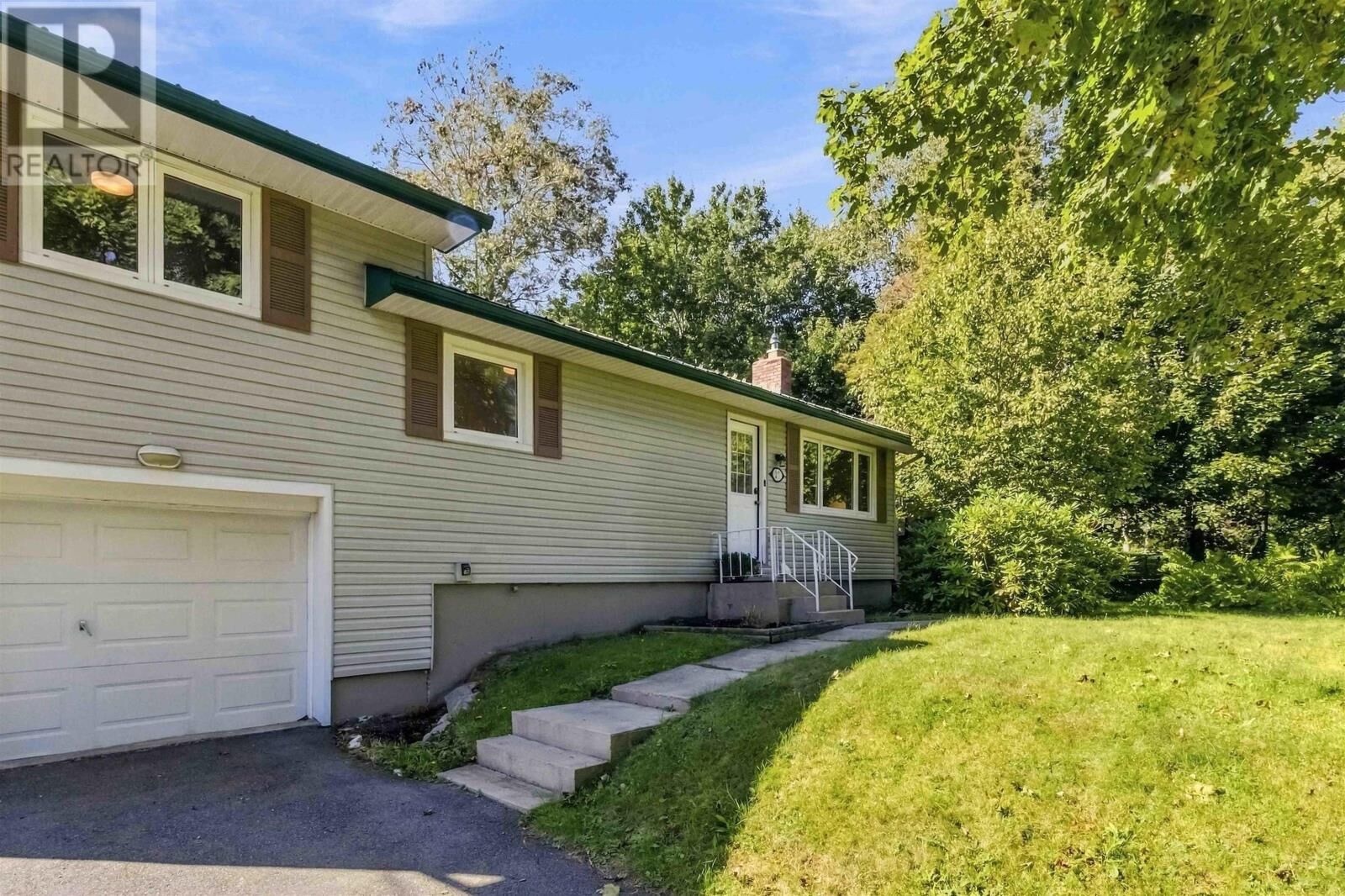 Property Photo:  27 Parkcrest Drive Drive  NS B2Z 1M1 