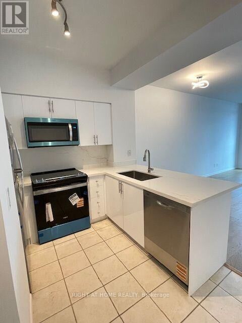 Property Photo: 219 Fort York Boulevard 2506 ON M5V 1B1