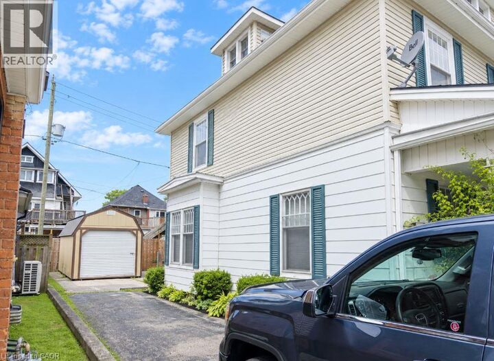 Property Photo:  60 Lynnwood Avenue  ON N3Y 2V6 