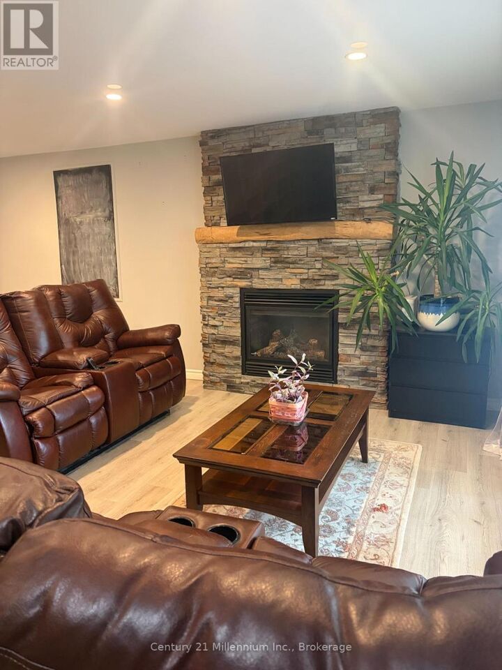 Property Photo: 79 23rd Street North ON L9Z 2G4