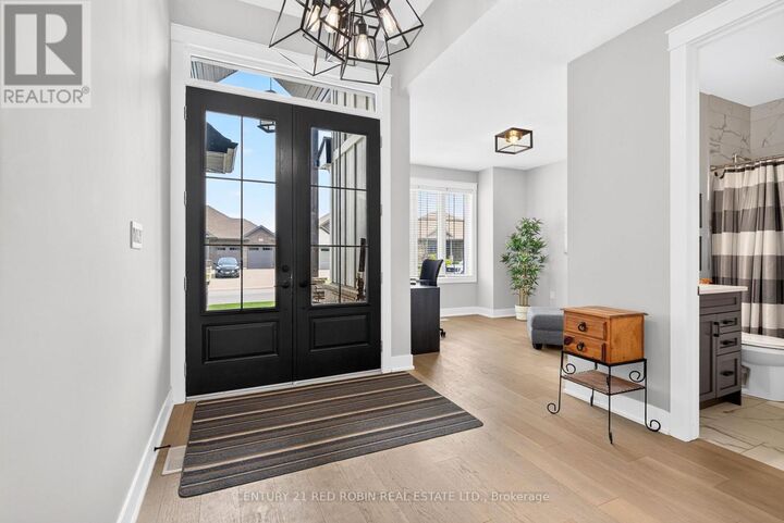 Property Photo: 35 Elliot Street ON N7G 0H1