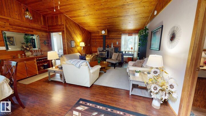 Property Photo:  602 Highland Road  AB T0C 2C0 