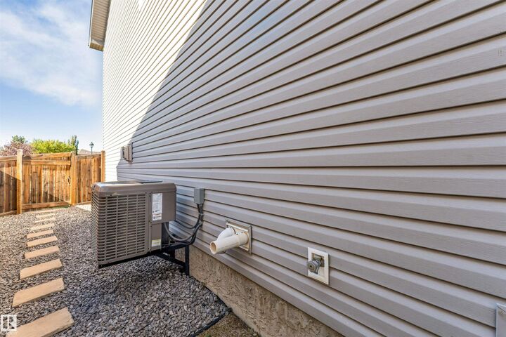 Property Photo:  3662 13 Street NW  AB T5T 0J5 