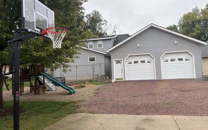 Property Photo:  122 Lewis Street W  MN 56060 