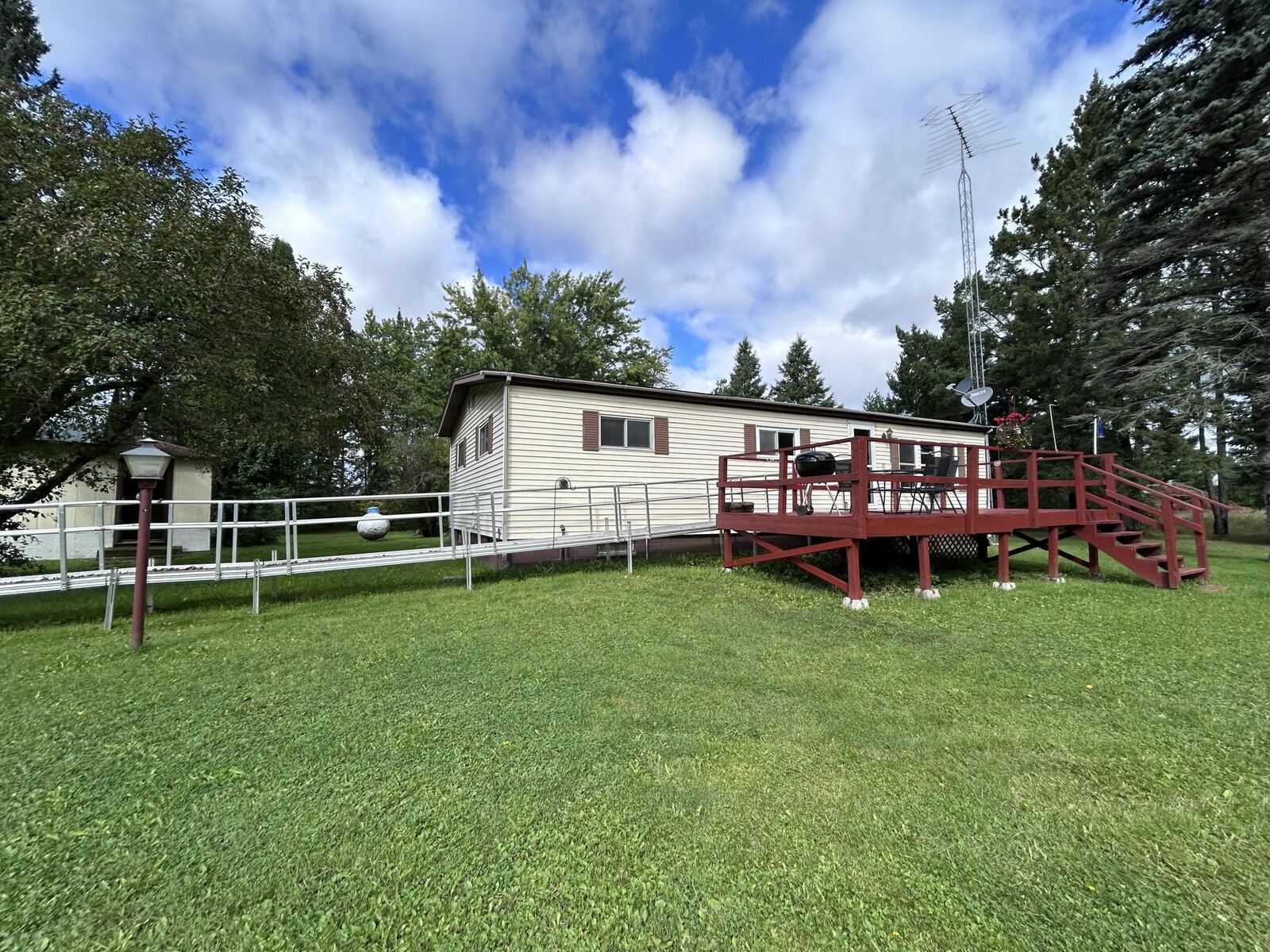 Property Photo: 9421 Iron Junction Rd MN 55751