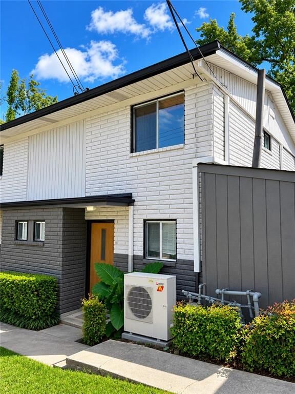 Property Photo: 3501 Roswell Road 501 GA 30305