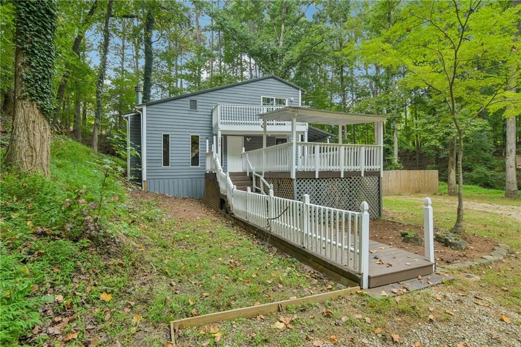 Property Photo:  1370 Eaglecreek Trail  GA 30041 