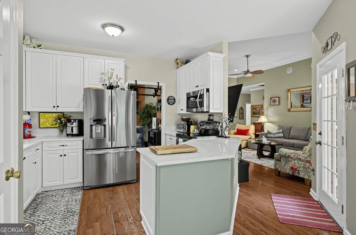 Property Photo:  12 Oak Park Place  GA 31405 