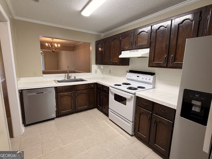 Property Photo: 2505 W Broad Street Apt 326 GA 30606