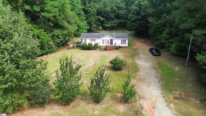 Property Photo:  604 Bar B Villa Road  SC 29325 