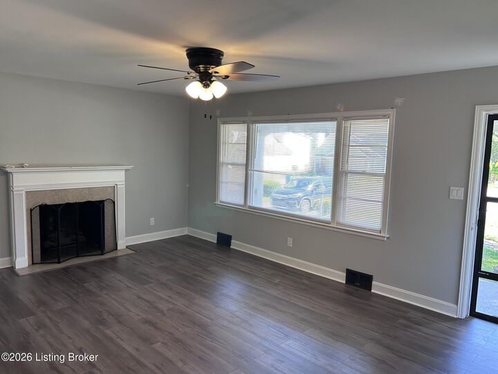 Property Photo:  11801 Wetherby Ave  KY 40243 