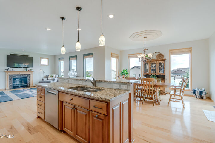 Property Photo:  4701 Boulder Ridge Road  ND 58503 