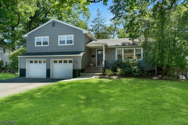 Property Photo:  2 Tuers Pl  NJ 07043 