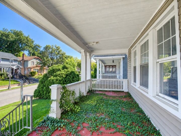 Property Photo:  165 Dodd St  NJ 07017 