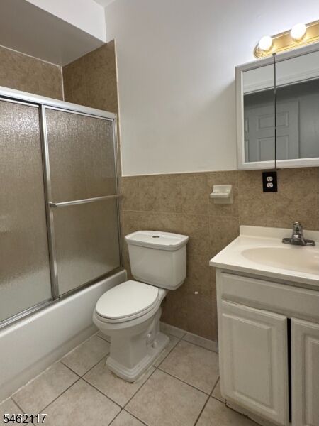 Property Photo:  142 Ege Ave  NJ 07304 