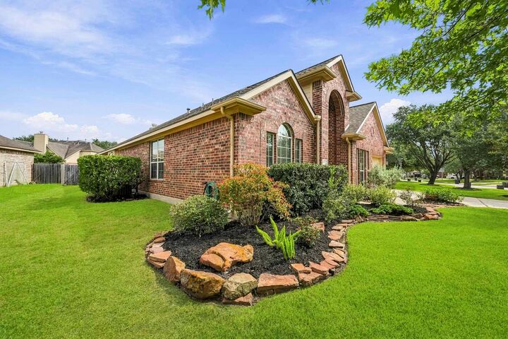 Property Photo:  9202 Fernwillow Drive  TX 77379 