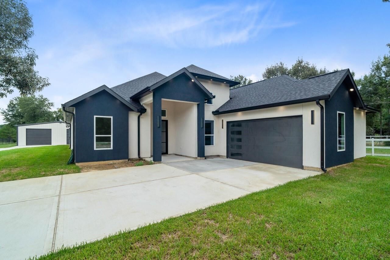 Property Photo: 2062 White Doe Court TX 77328