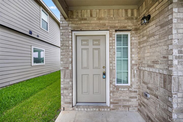 Property Photo:  4818 Blue Jacaranda Way  TX 77373 