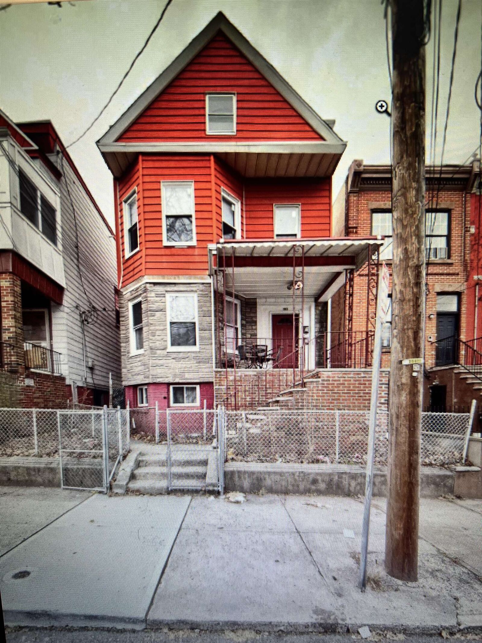 Property Photo:  193 Clerk St 2  NJ 07305 