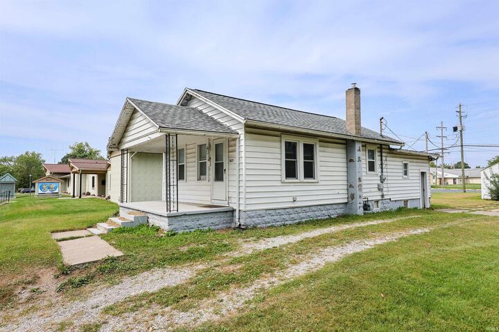 Property Photo: 3621 New Haven Avenue IN 46803-2873