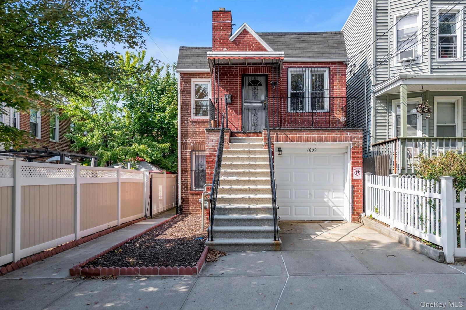 Property Photo: 1609 Colden Avenue NY 10462