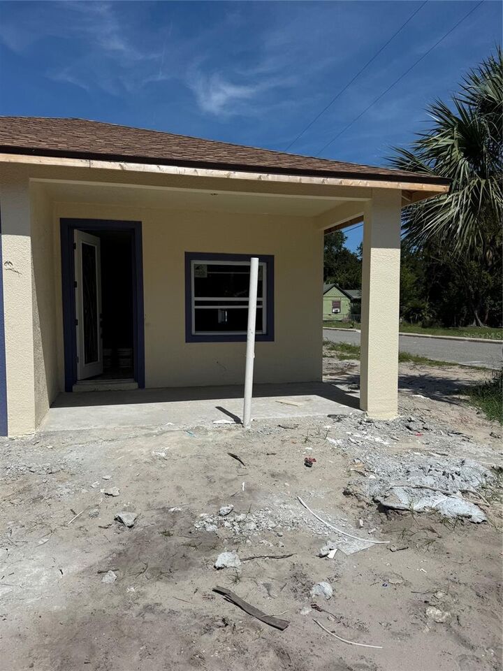 Property Photo:  700 Loomis Avenue  FL 32114 