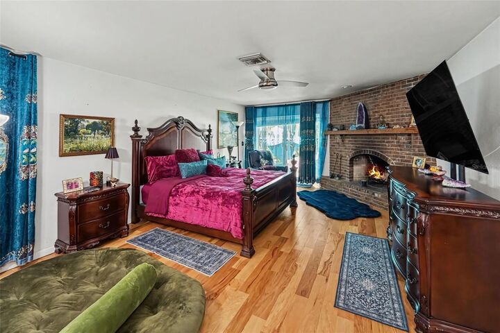 Property Photo: 921 College Hill Drive FL 33765