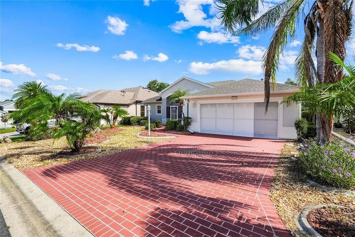 Property Photo:  5111 Ironsides Court  FL 32778 