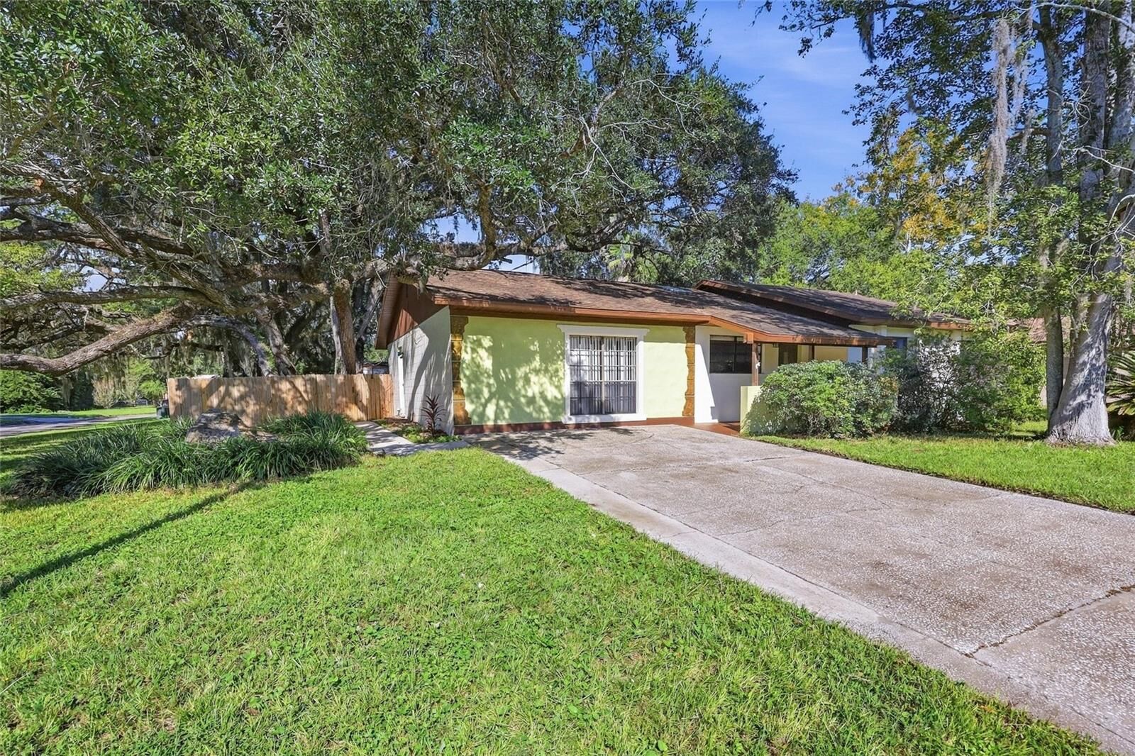 Property Photo:  1310 SW 76th Drive  FL 32607 