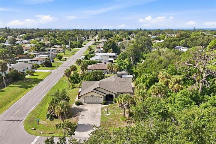 Property Photo: 3280 Siesta Drive FL 34293