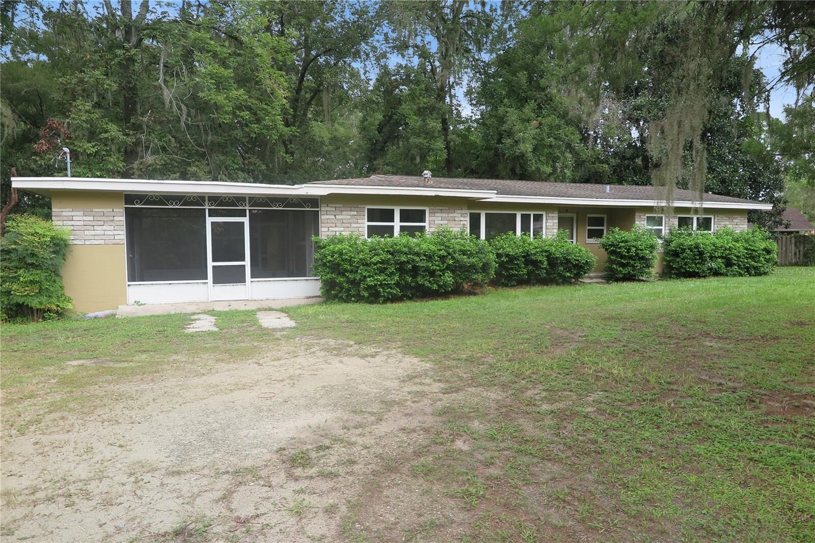 Property Photo:  23376 NW County Road 236  FL 32643 