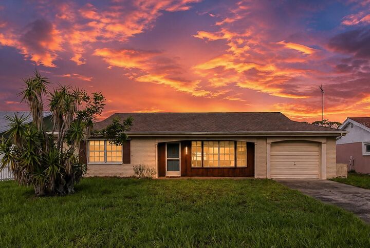 Property Photo: 3557 Rockaway Drive FL 34691