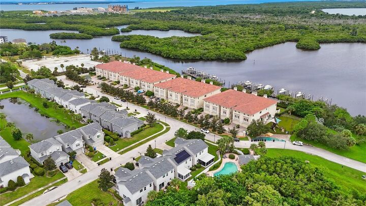 Property Photo:  1022 Paseo Del Rio NE 1022  FL 33702 