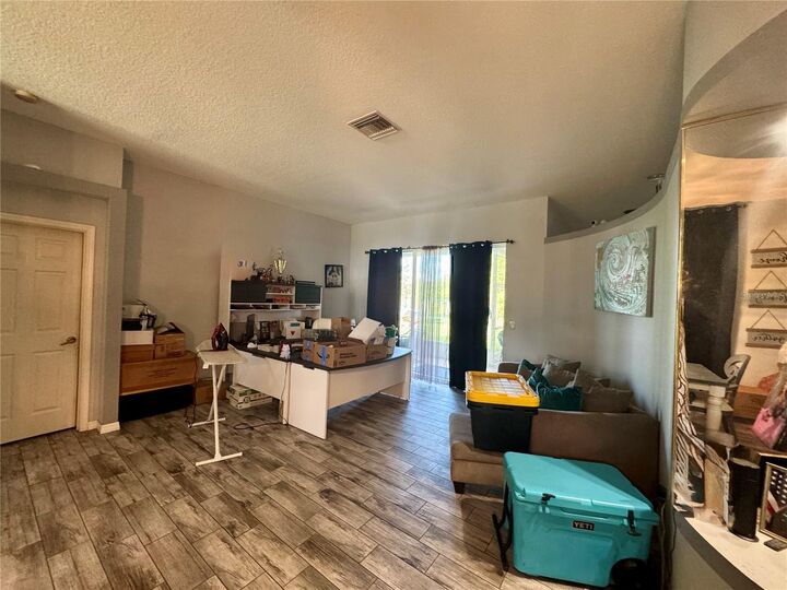 Property Photo: 6019 E 60th Place FL 34221