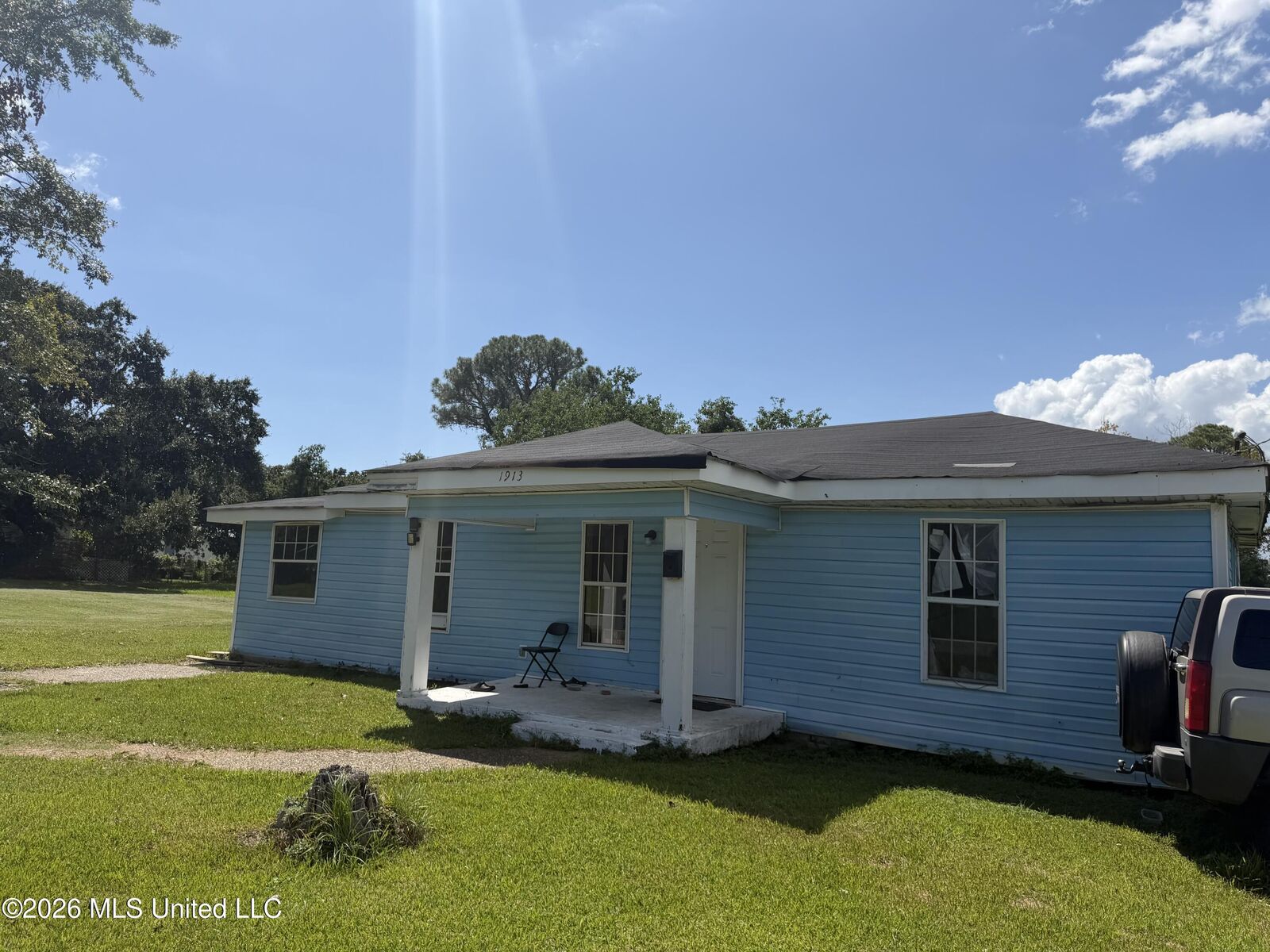 Property Photo:  1913 35th Avenue  MS 39501 