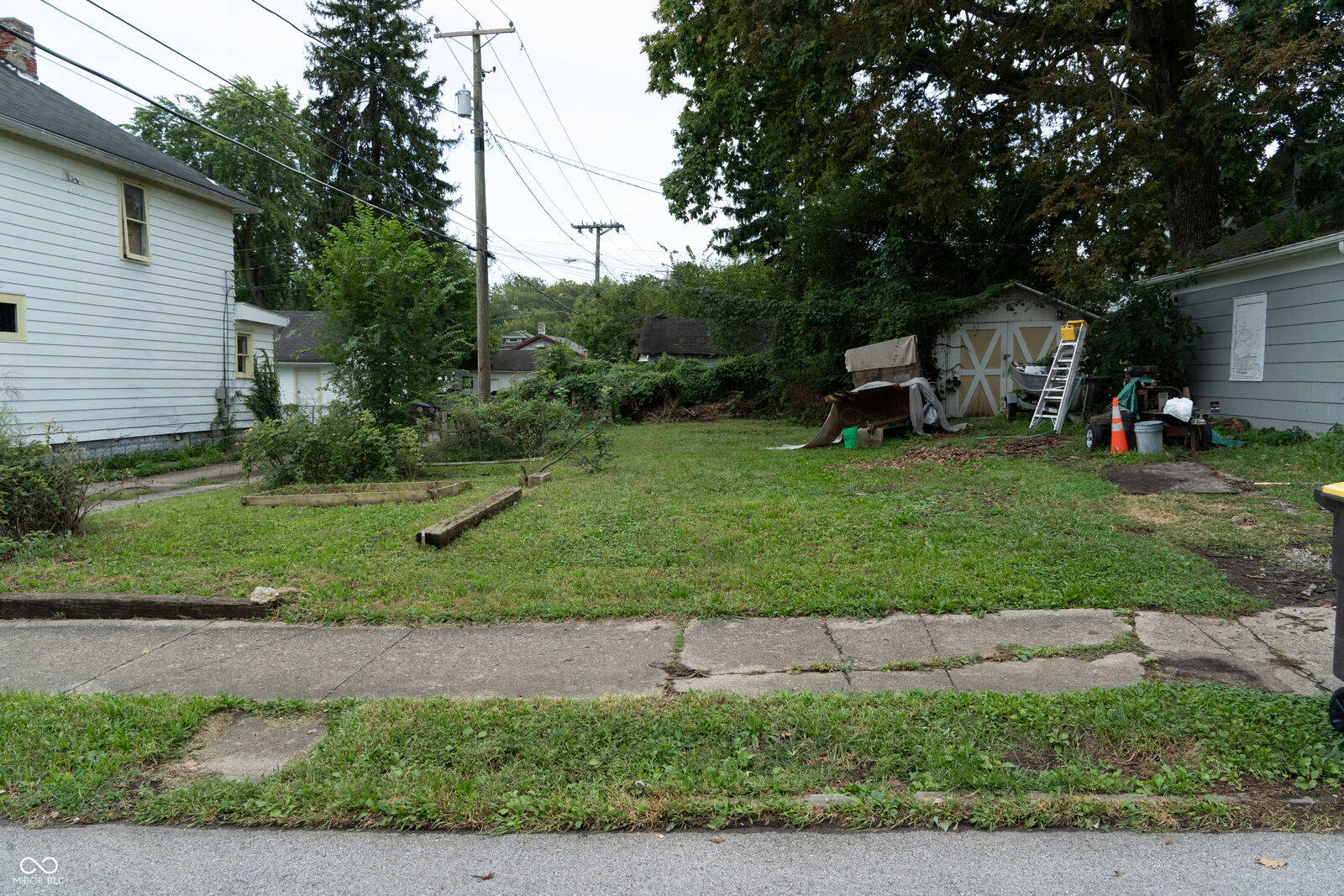 Property Photo:  347 W Packard Avenue  IN 46807 