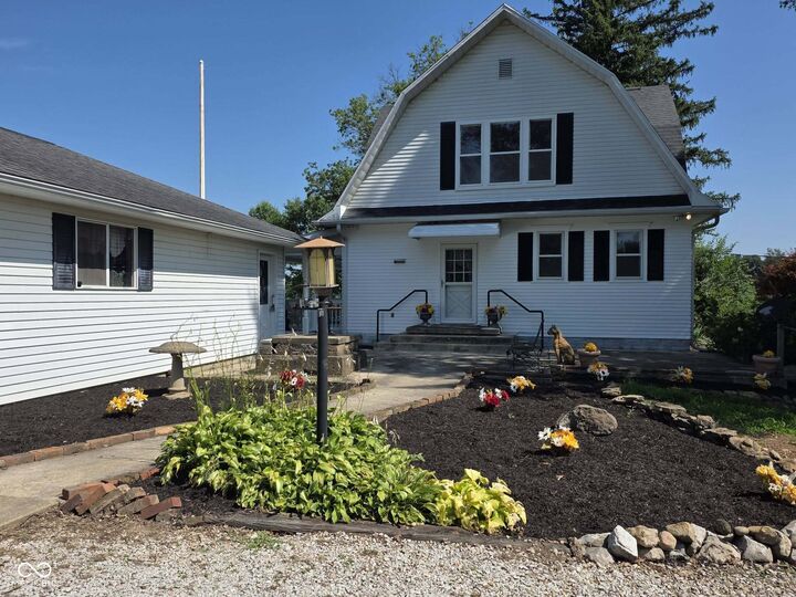 Property Photo: 4607 W County Road 300 S IN 47846