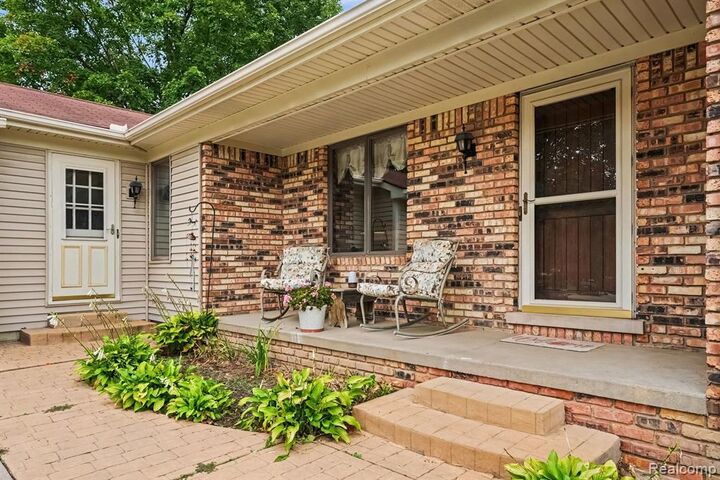 Property Photo:  107 Michelle Drive  MI 48065 5036 