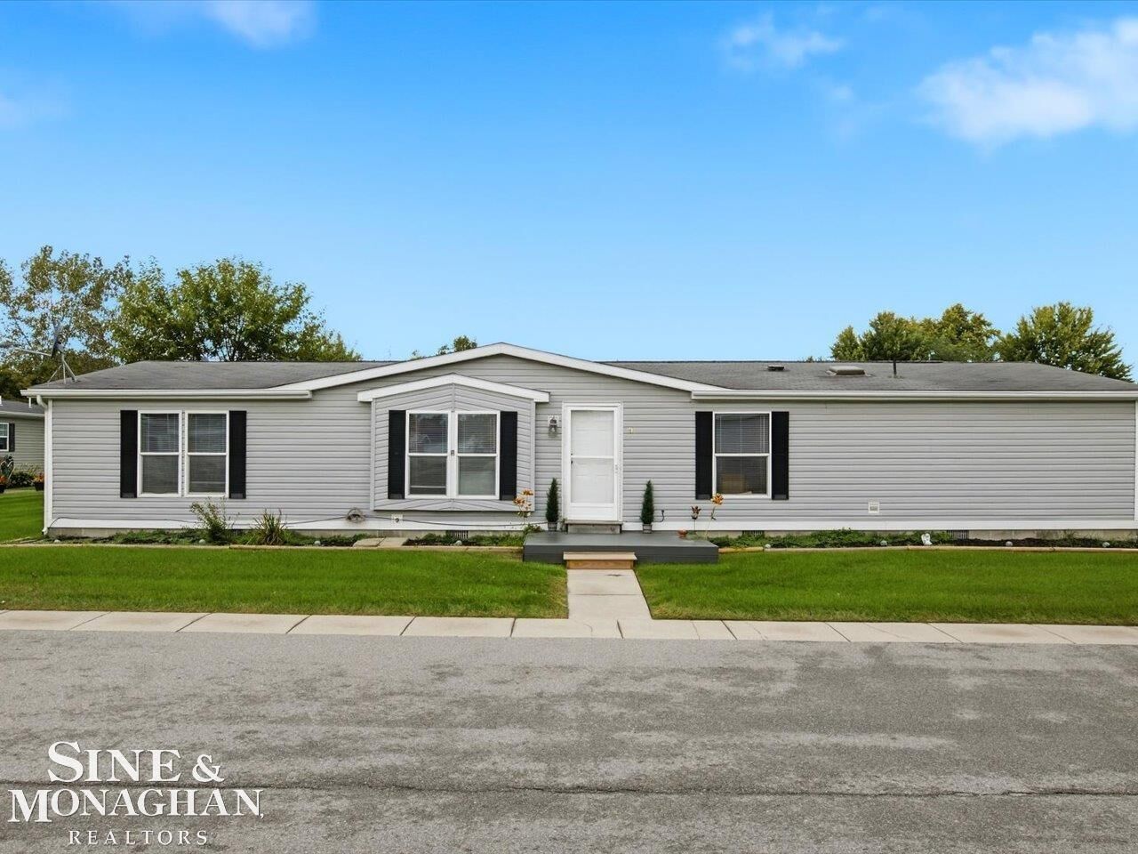 Property Photo:  3211 Keewahdin Lot 9 Road  MI 48059 