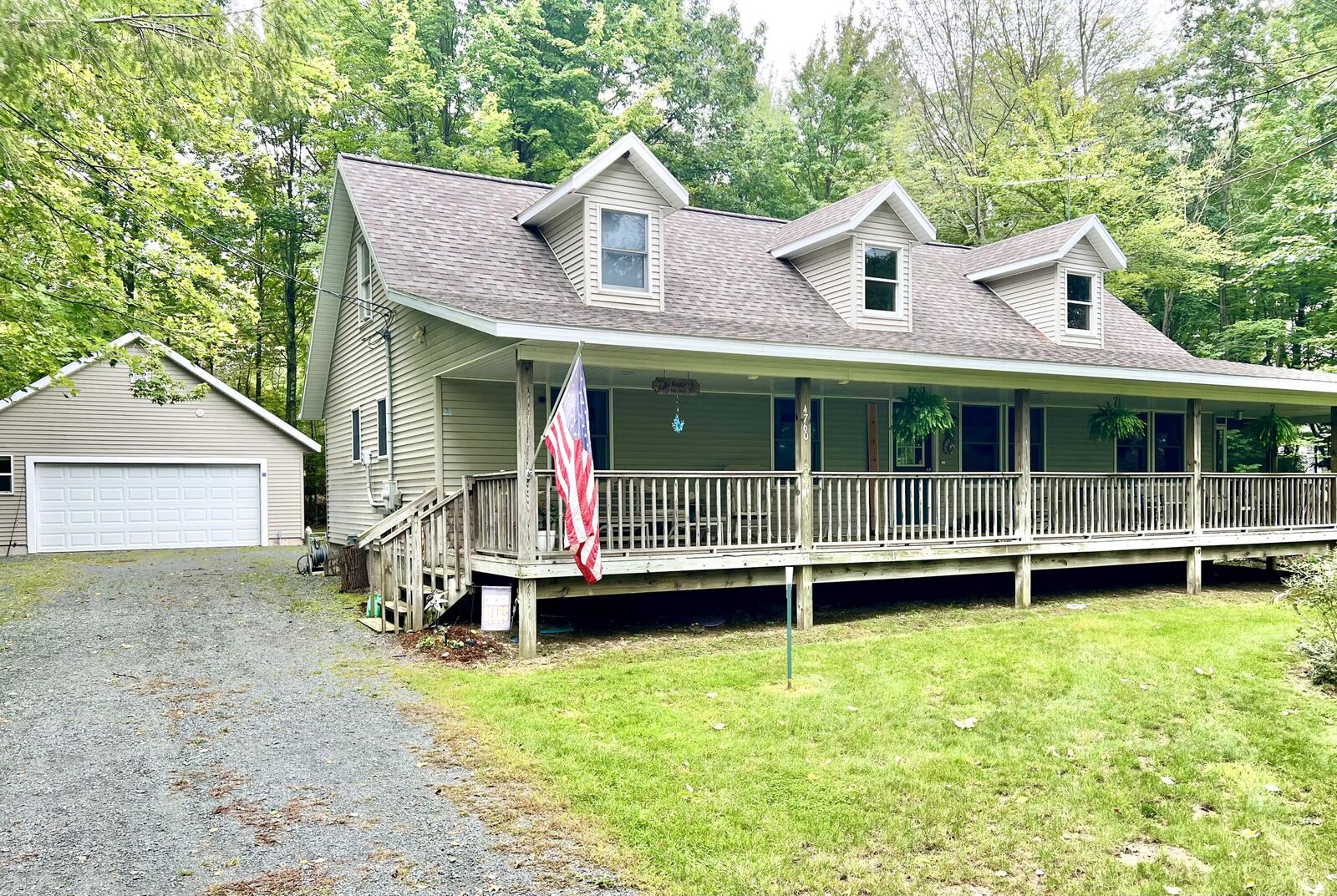 Property Photo: 4760 N Lakeshore Drive MI 49436