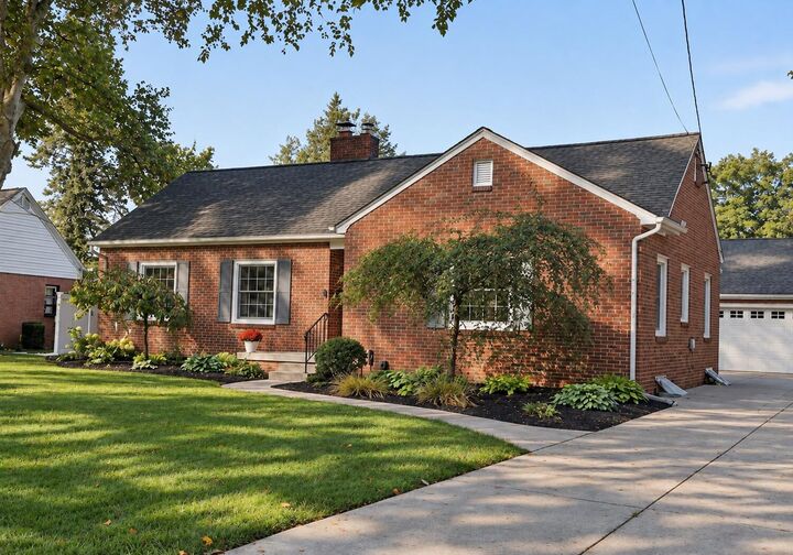 Property Photo:  714 S Durand Street  MI 49203 