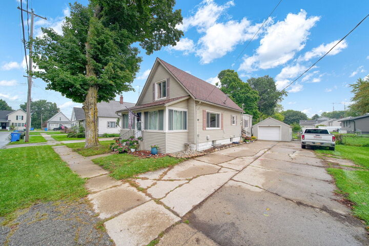Property Photo:  111 Greenleaf Street  MI 49265 