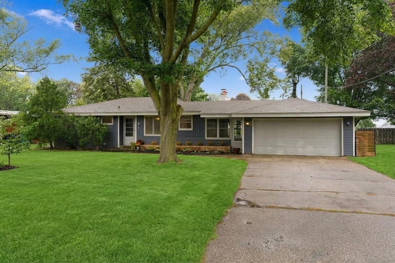 Property Photo: 815 W 24th Street MI 49423
