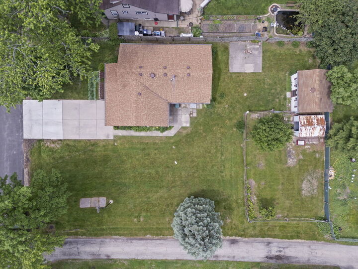 Property Photo:  1406 Kaskaskia Avenue  IL 60123 