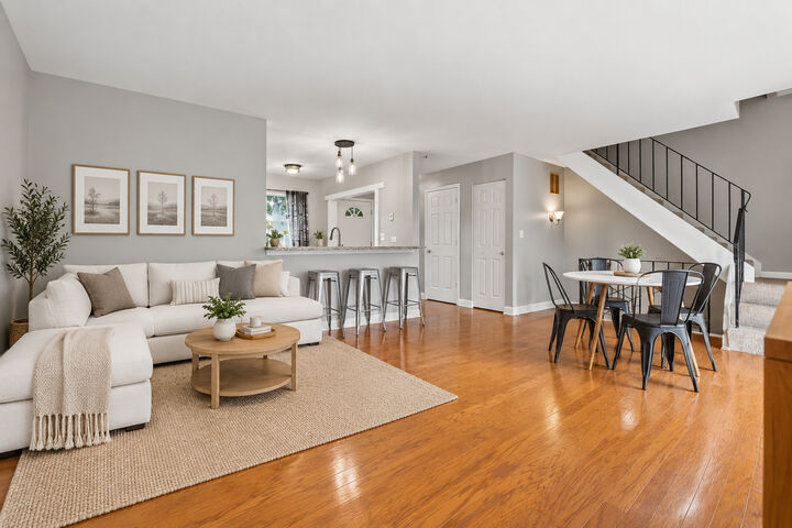 Property Photo: 114 Raintree Court IL 60504