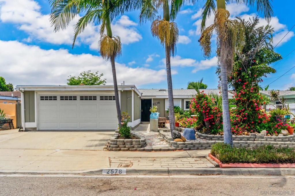 Property Photo:  2578 Moonstone  CA 92123 