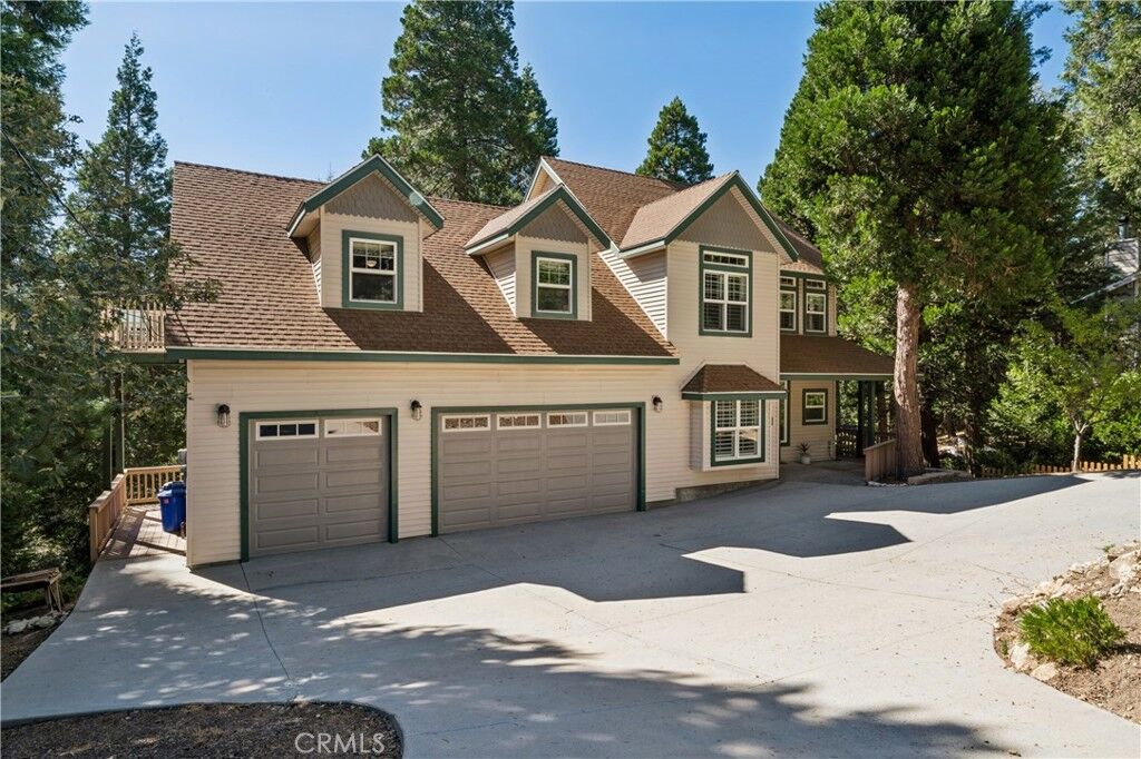 Property Photo: 296 Grass Valley CA 92352