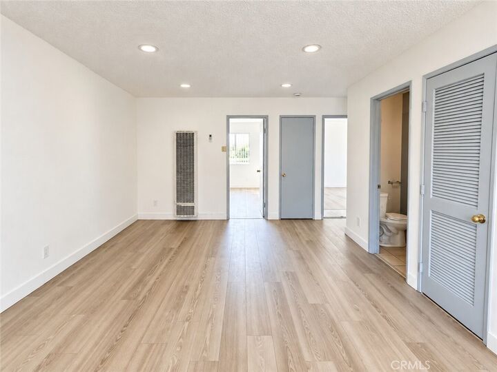 Property Photo: 801 E Chestnut Street 8 CA 91205